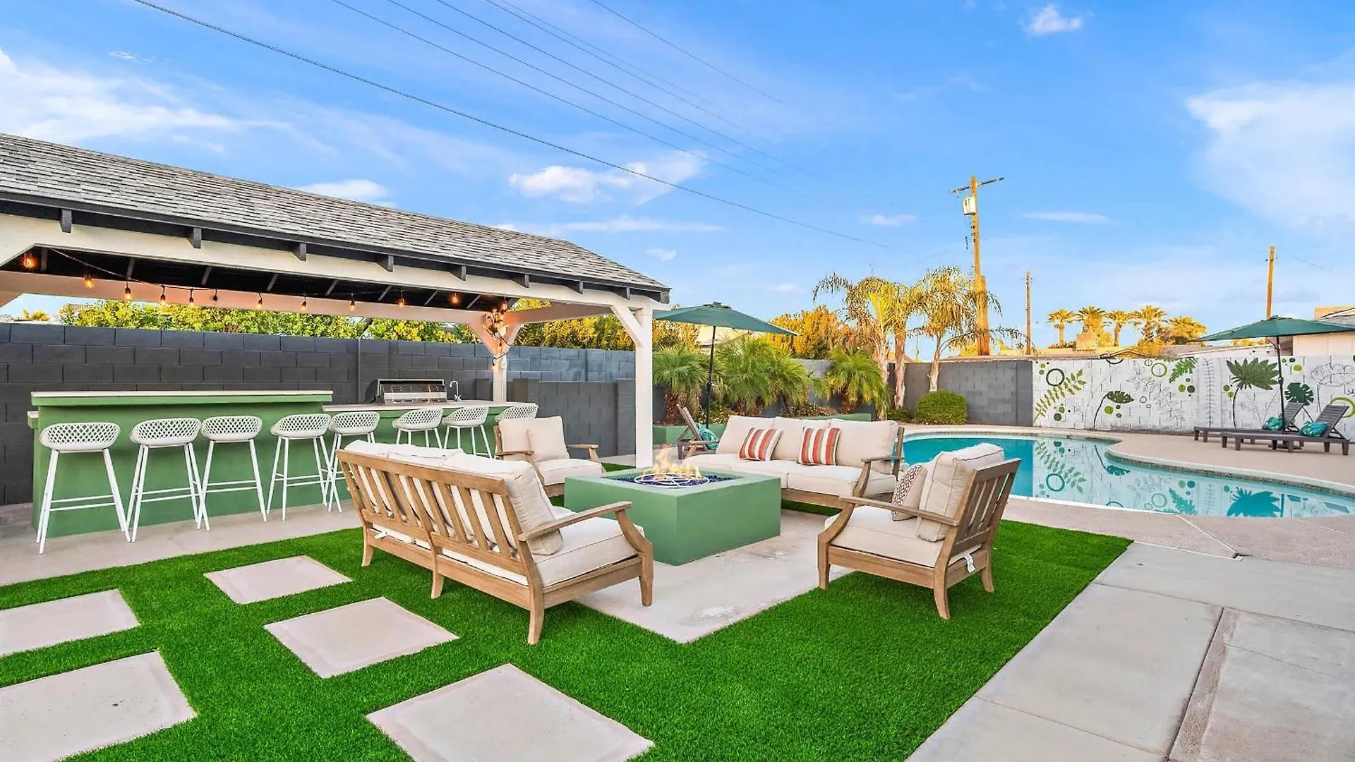 סקוטסדייל Backyard Oasis Pool Hot Tub Games & More בית נופש