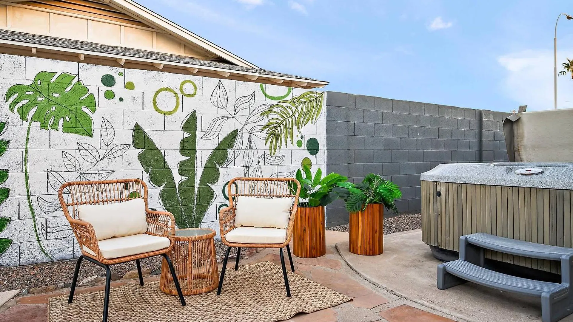 סקוטסדייל Backyard Oasis Pool Hot Tub Games & More